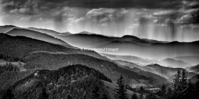 8420418 1 150x75 27.05.2016 Blick Richtung Rastberg Nußberg Gewitter Fotoimpressionen aus der Gauermannheimat Miesenbach Scheuchenstein 2016 Copyright Foto Franz Baldauf 2