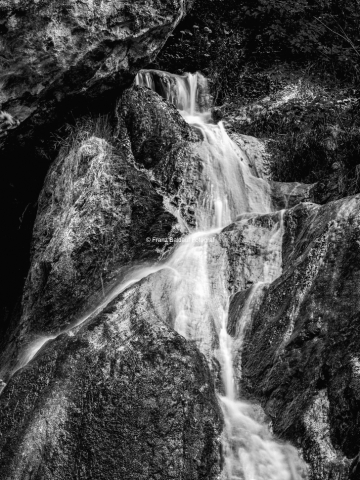8421025 2 HDR 30.05.2016 100x75 Wasserfall Fotoimpressionen aus der Gauermannheimat Miesenbach Scheuchenstein 2016 Copyright Foto Franz Baldauf