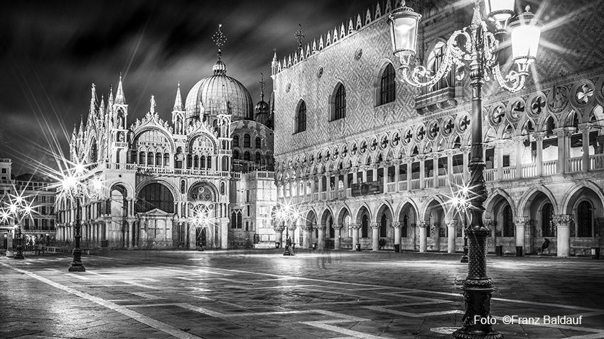 Markusplatz Venedig, Nachtaufnahme Langzeitbelichtung